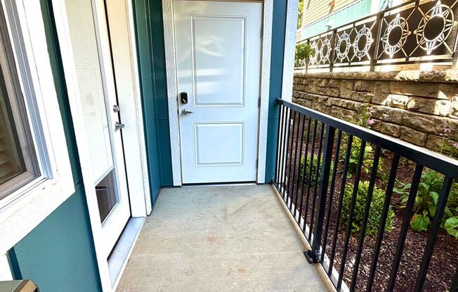 1 bed, 1 bath, 800 sqft, $1,630, Unit C103