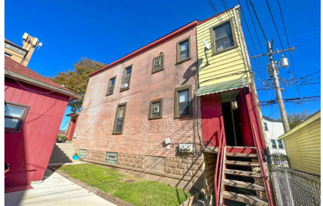 10401 S Ewing Ave