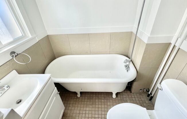 Studio, 1 bath, $1,995, Unit 402