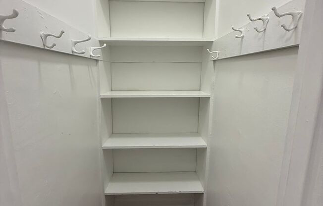 1 bed, 1 bath, 768 sqft, $1,450, Unit Royal York 312