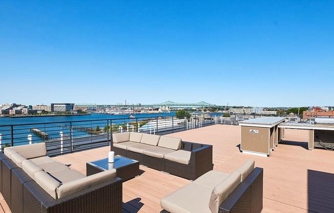 1 bed, 1 bath, 700 sqft, $2,900, Unit 402