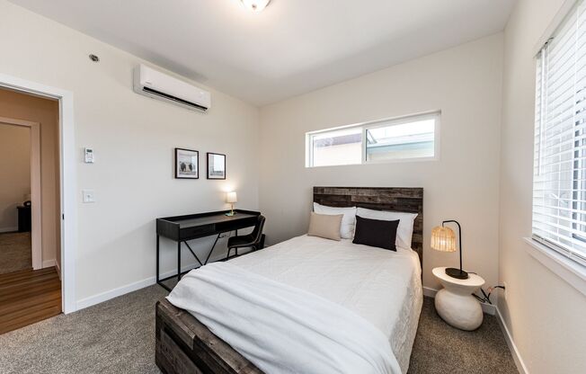2 beds, 2 baths, 855 sqft, $1,850, Unit 5661 #304 Silverstone