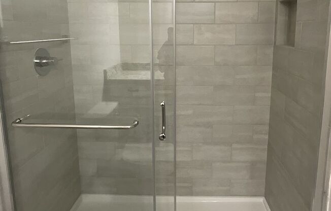 2 beds, 2 baths, 1,068 sqft, $1,757, Unit 1221TrC