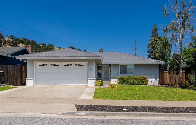 3 Bedroom with a Den!! Located in Morgan Hill