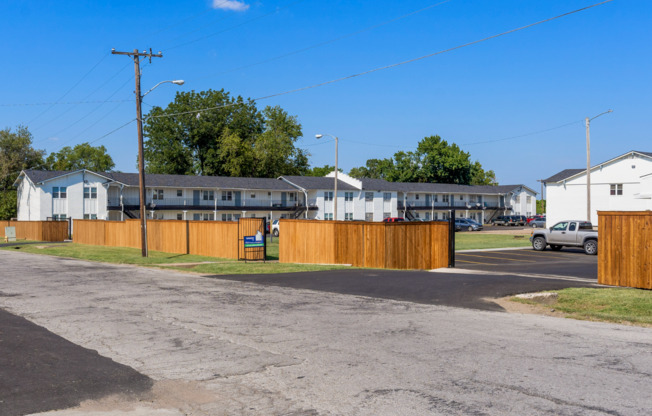 1 bed, 1 bath, 570 sqft, $775, Unit 73-128