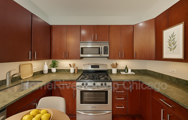 230 W DIVISION ST