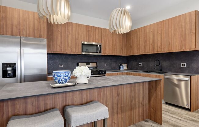 2 beds, 2 baths, 1,230 sqft, $2,406, Unit 770-2E