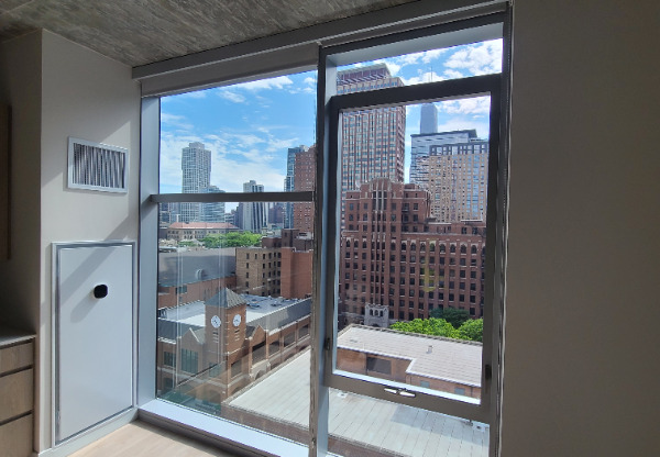 216 W CHICAGO AVE
