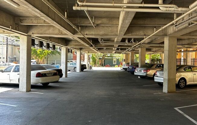 NORTH CAMPUS LUXURY 2 BEDROOM + STUDY - COVERED PARKING - 2 STORY - $1800