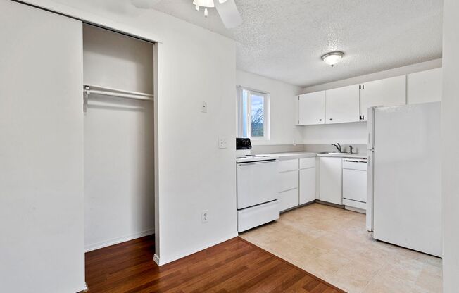 1 bed, 1 bath, 500 sqft, $1,195, Unit 43