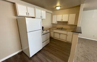 2 beds, 1 bath, 1,000 sqft, $945, Unit 22