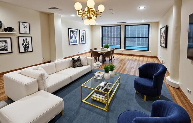 431 S Dearborn St, Chicago IL 707