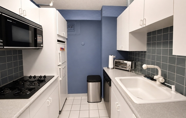 Studio, 1 bath, 605 sqft, $3,000, Unit 23M