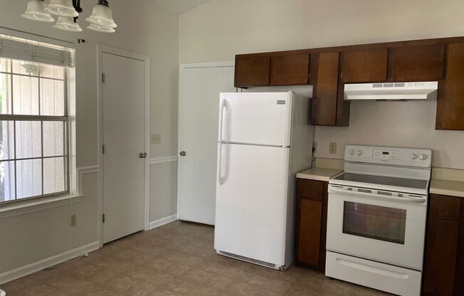 3 beds, 2 baths, $1,650