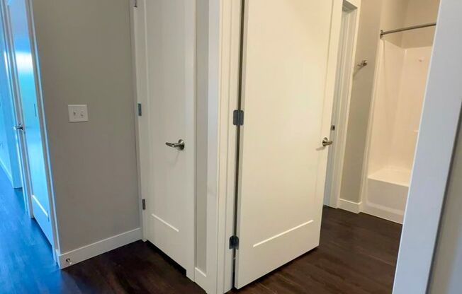 1 bed, 1 bath, 687 sqft, $1,625, Unit 839 - 508