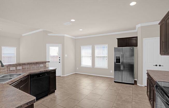 Charming & Convenient Living in McKinney – 4 Bed, 4 Bath Gem!