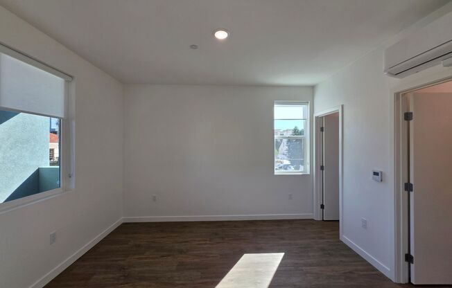 2 beds, 2 baths, 917 sqft, $3,070, Unit 2110-302