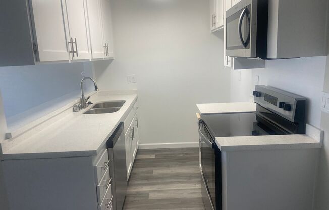 1 bed, 1 bath, 610 sqft, $1,750, Unit 215