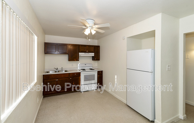 1040 N 28 ST
