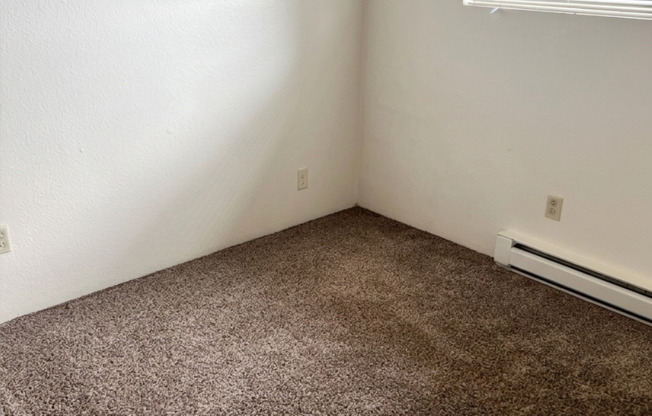 2 beds, 1 bath, 624 sqft, $1,395, Unit 4616 SE Milwaukie #7