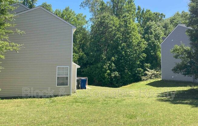4004 LAUREL GLN DR