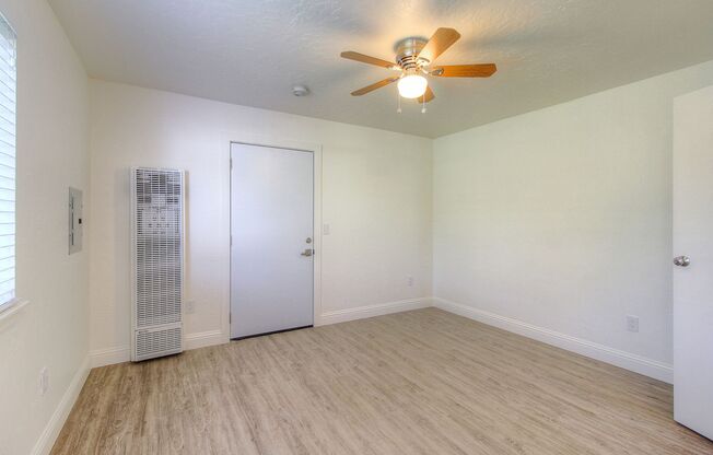 Studio, 1 bath, 300 sqft, $1,545, Unit 23