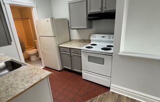 1 bed, 1 bath, $1,300, Unit Unit 39C