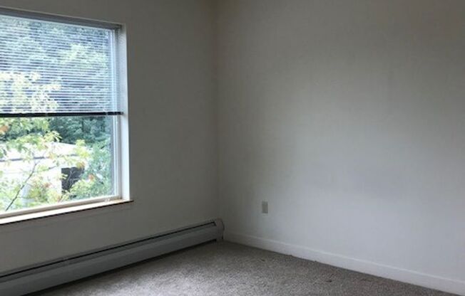 2 beds, 1 bath, 1,010 sqft, $2,150, Unit 110