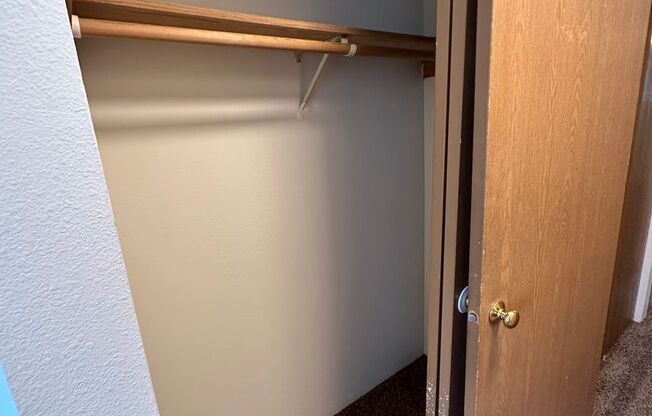 2 beds, 1.5 baths, 950 sqft, $1,650, Unit B206