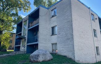 York Ave Apartments