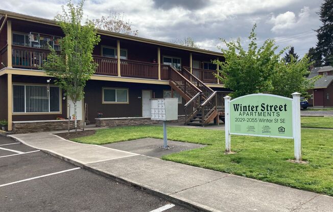 Winter St Apts