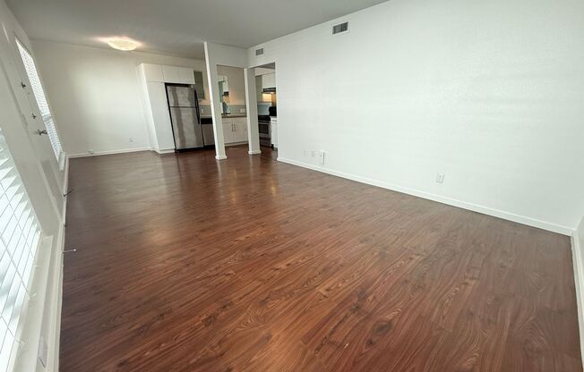 2 beds, 1 bath, 954 sqft, $1,654, Unit RRO-225