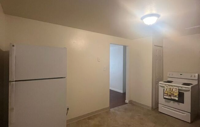 1 bed, 1 bath, 650 sqft, $1,295, Unit 1292 Benton St.