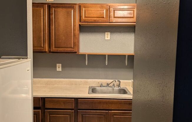 1 bed, 1 bath, $850, Unit # 2029
