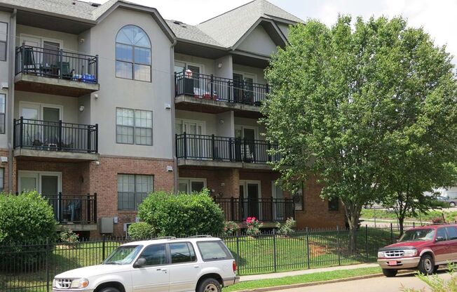 Fantastic location right behind Sunspot! Only $3150/month for entire unit includes TWO assigned parking spaces!