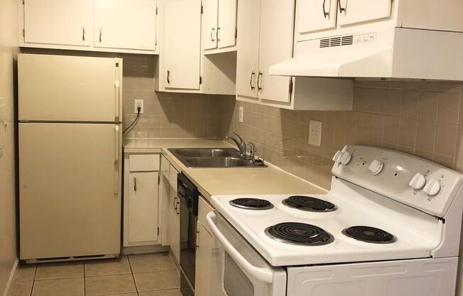 2 beds, 1 bath, 875 sqft, $1,895, Unit 106