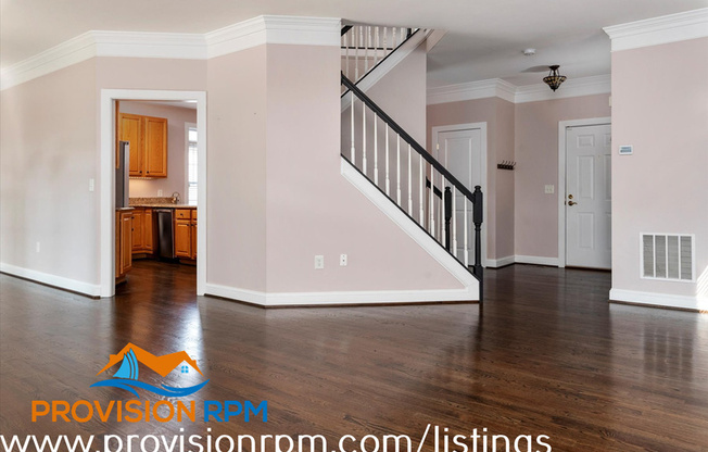 618 CYPRESS LN