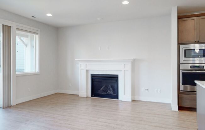 GORGEOUS 3 bdrm plus Flex Space Home in Mountlake Terrace