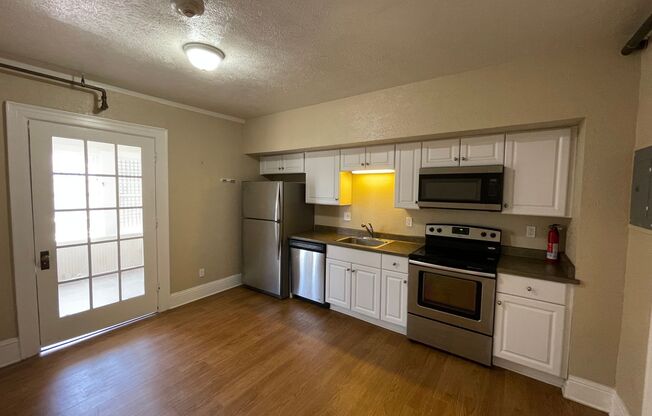 506 N Cascade Ave