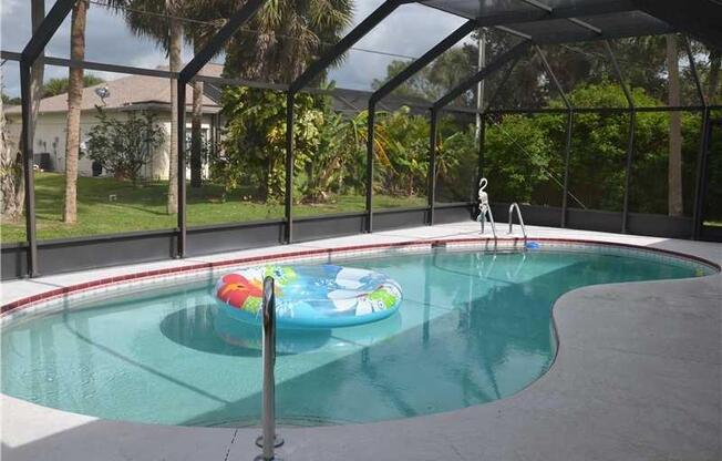 Off-Season Rental 3BR 2BA with pool in Sebastian