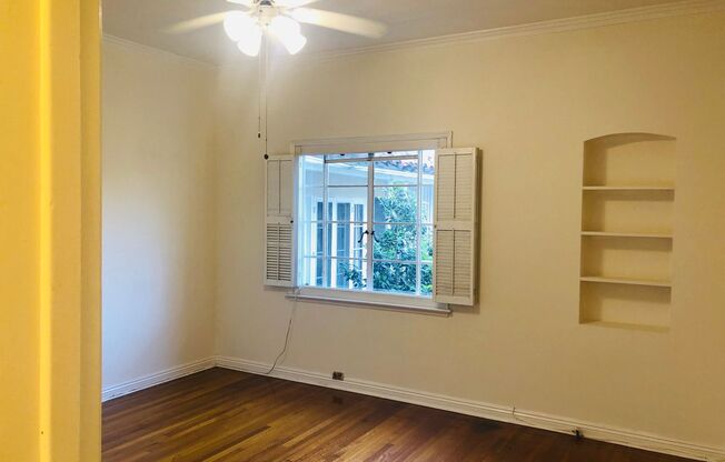 Lindbrook Apartments