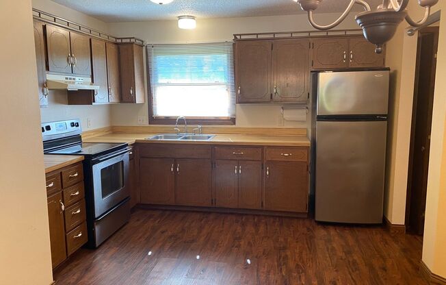 2 beds, 1 bath, $1,450