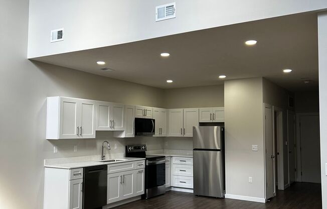 1 bed, 1.5 baths, 941 sqft, $1,795, Unit 222 - L1285 LOFT