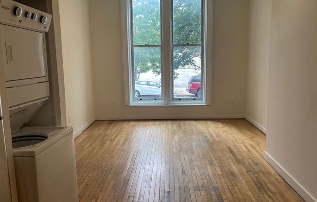 2 beds, 2 baths, 1,000 sqft, $1,799, Unit 22-1