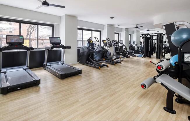 347 W 57 ST