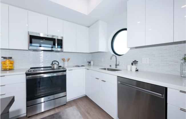 1 bed, 1 bath, 672 sqft, $3,195, Unit 507