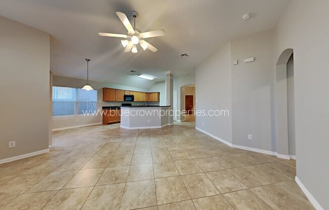 2828 GLENDALE WAY