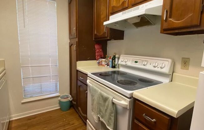 Cute Apartments in Fourplex within Historic District