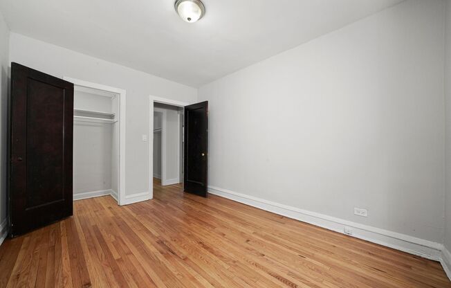 1 bed, 1 bath, 559 sqft, $1,850, Unit 2700-1EE