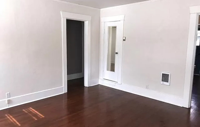 2 beds, 1 bath, $1,950